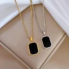 Primary (SEO-friendly): Fashion Square Necklace for Women | Korean Style Black Geometric Pendant Collar Chain Jewelry  Shorter version: Korean Style Black Square Pendant Necklace for Women