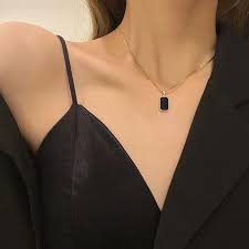 Primary (SEO-friendly): Fashion Square Necklace for Women | Korean Style Black Geometric Pendant Collar Chain Jewelry  Shorter version: Korean Style Black Square Pendant Necklace for Women